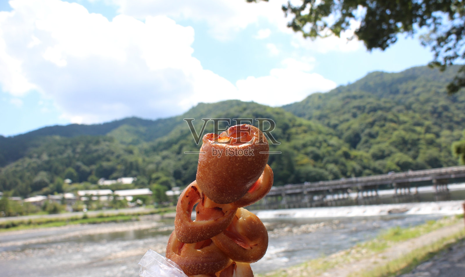 日本京都岚山的培根面包照片摄影图片