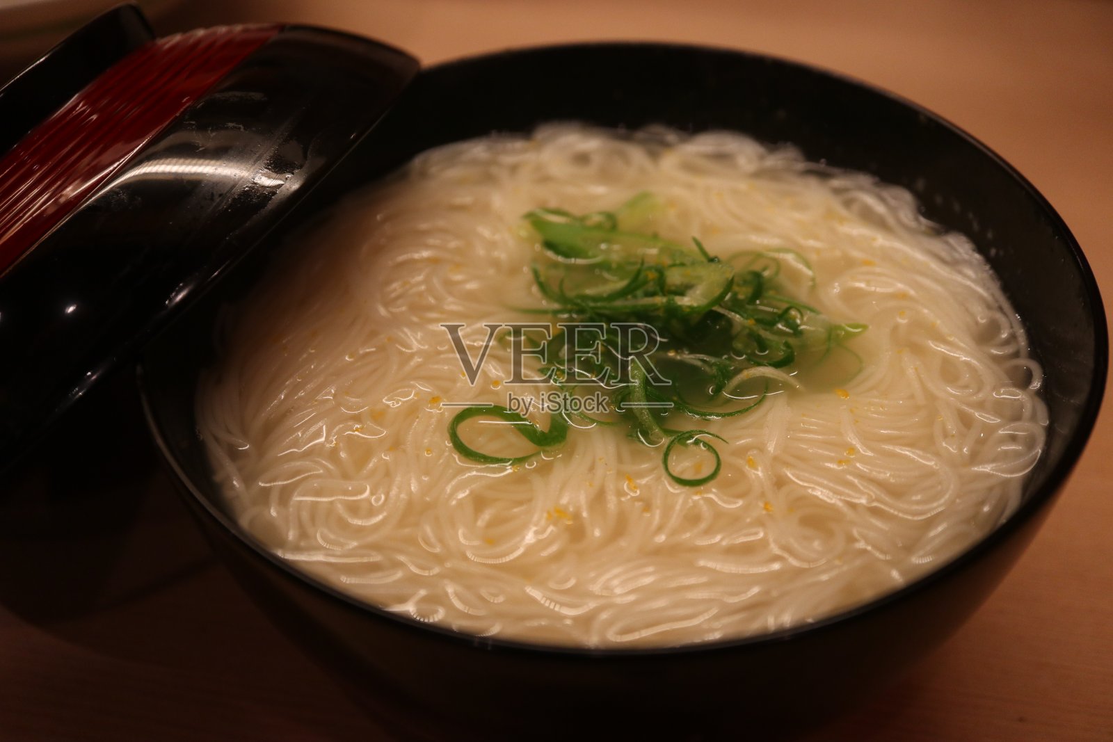 日本料理:日本京都的麻辣面照片摄影图片