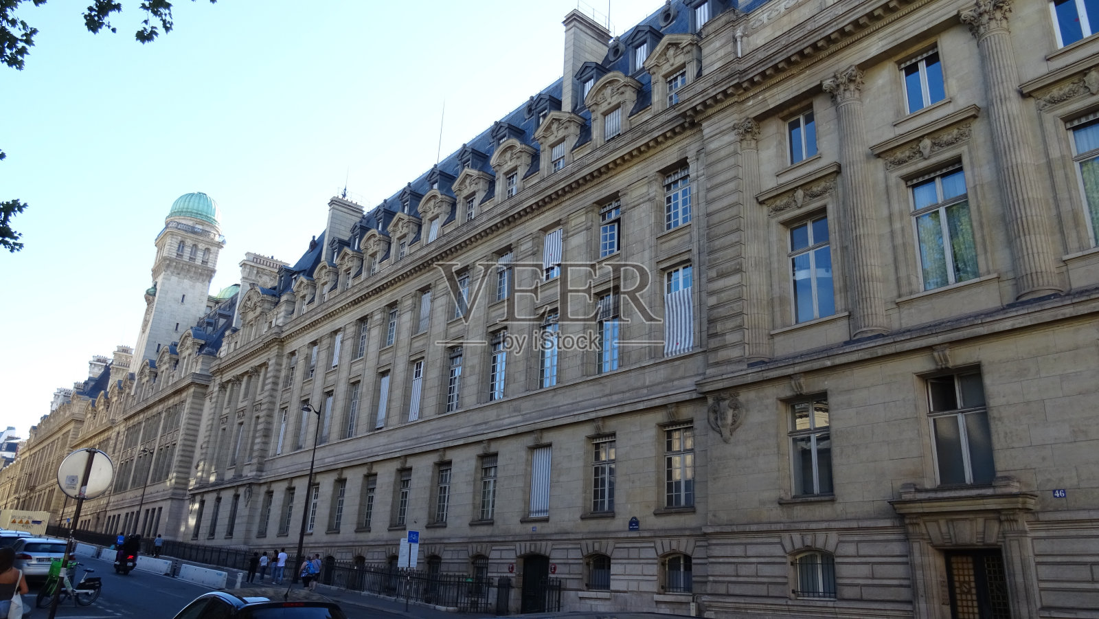 巴黎街道上美丽的建筑照片摄影图片