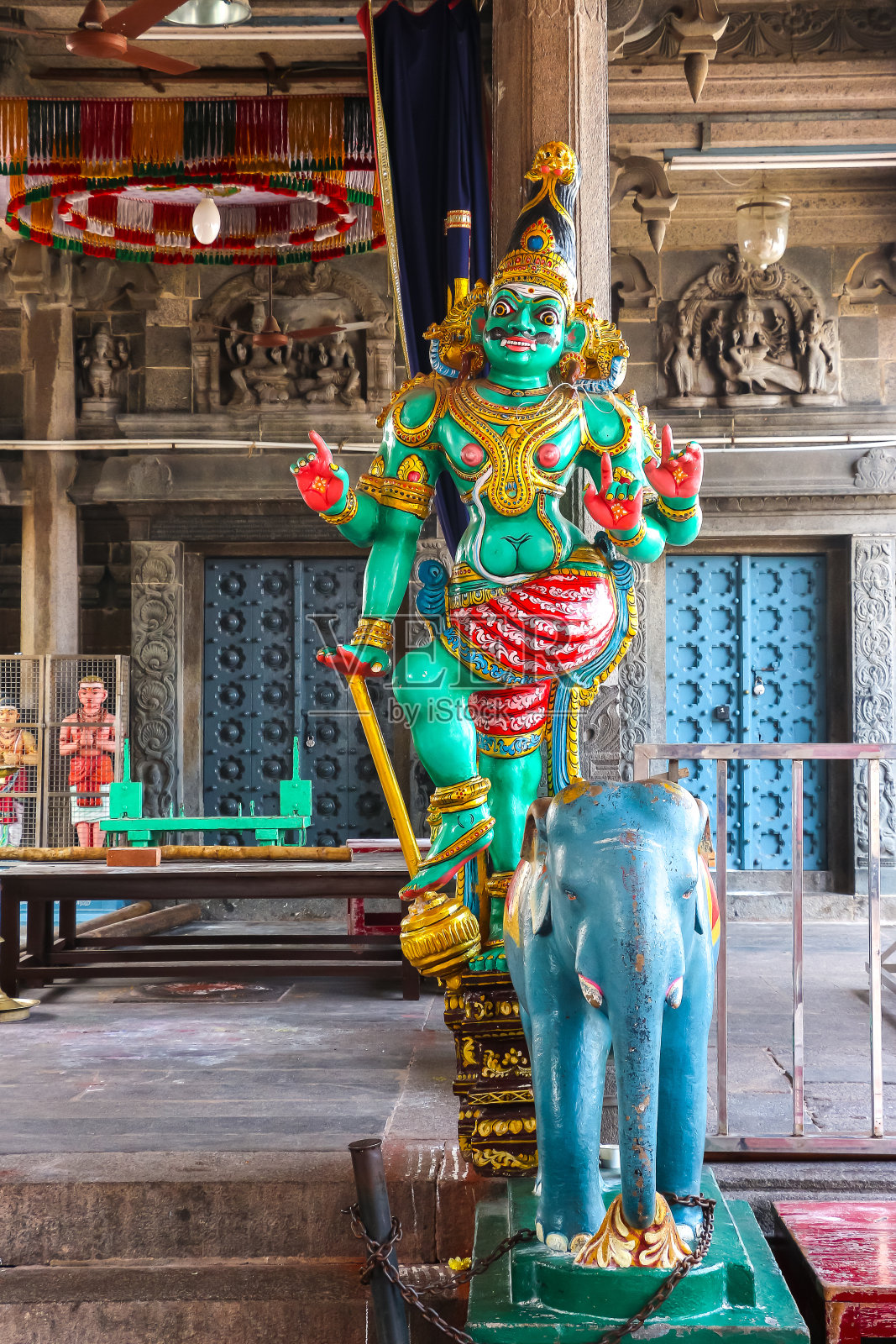 金奈的Arulmigu Kapaleeswarar寺庙。照片摄影图片