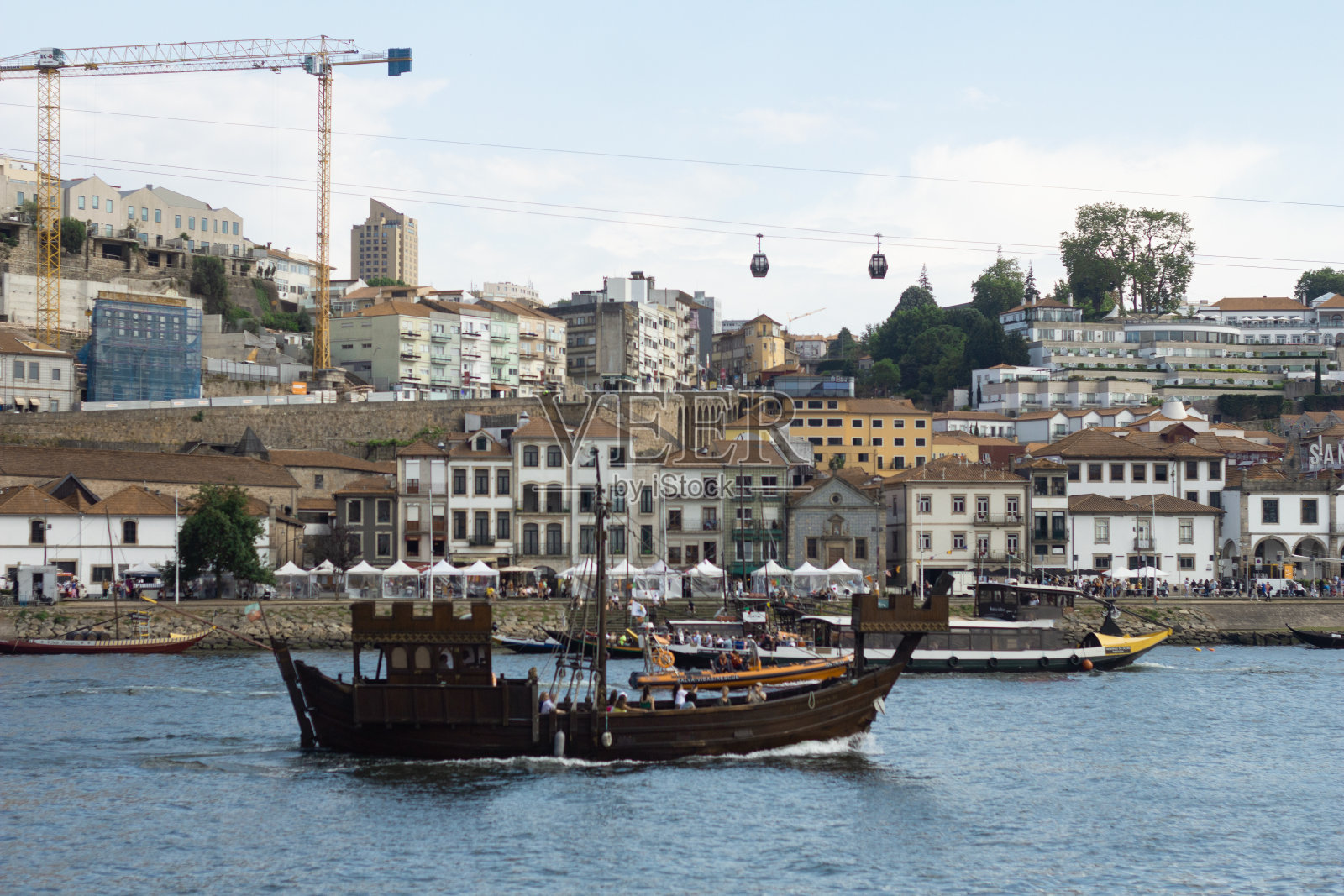 葡萄牙波尔图市——新盖亚城的景色照片摄影图片