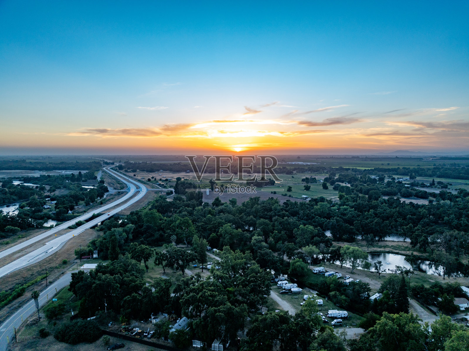 鸟瞰美国加州桑格的明克勒照片摄影图片