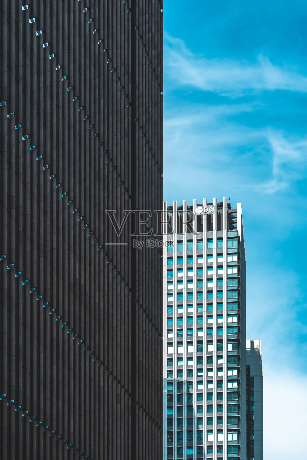 东京丸之内商业区的办公楼照片摄影图片