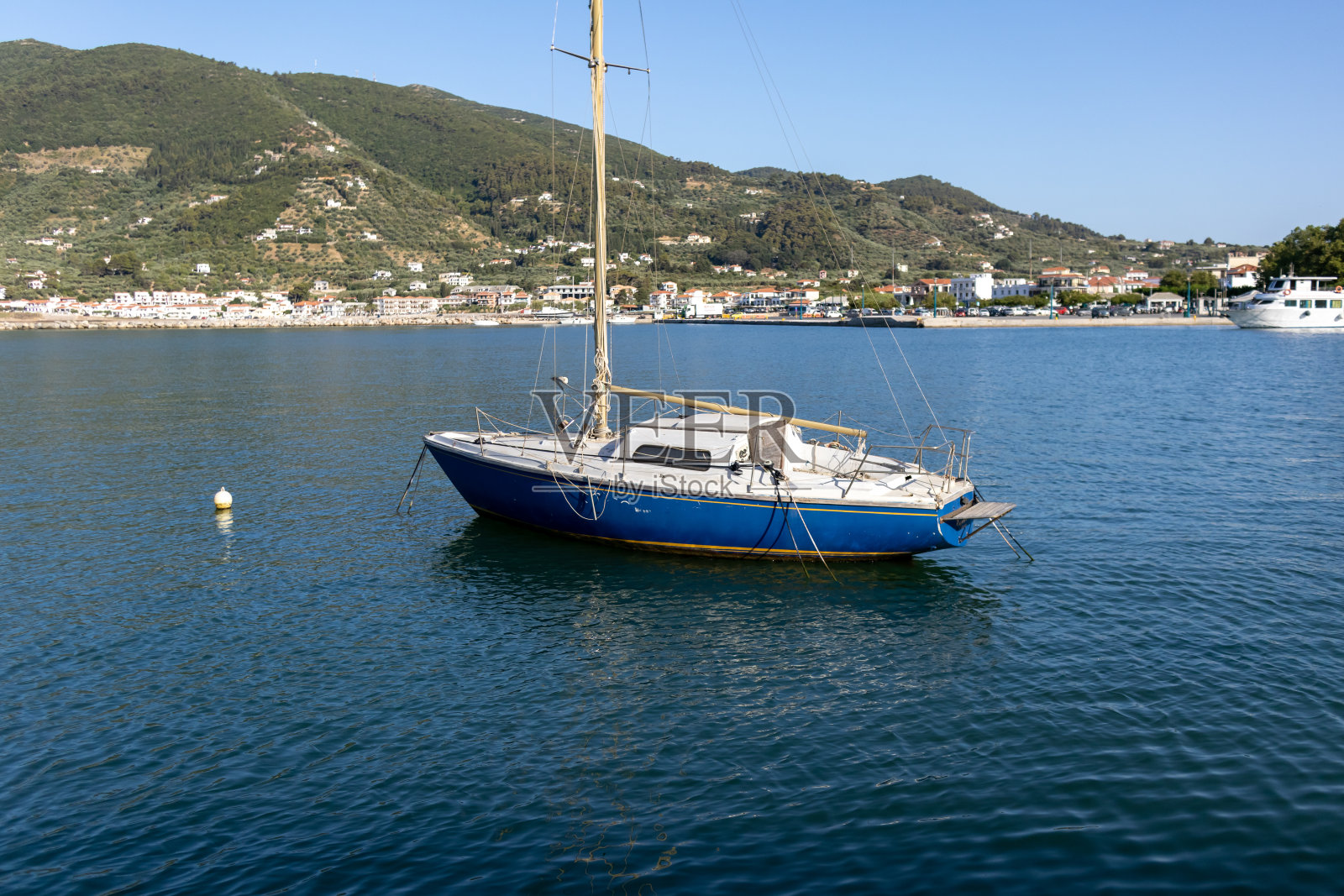 希腊斯科普洛斯岛海滩的夏日风景照片摄影图片