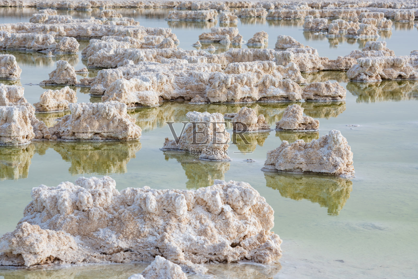 中国青海芒崖翡翠湖风景照片摄影图片