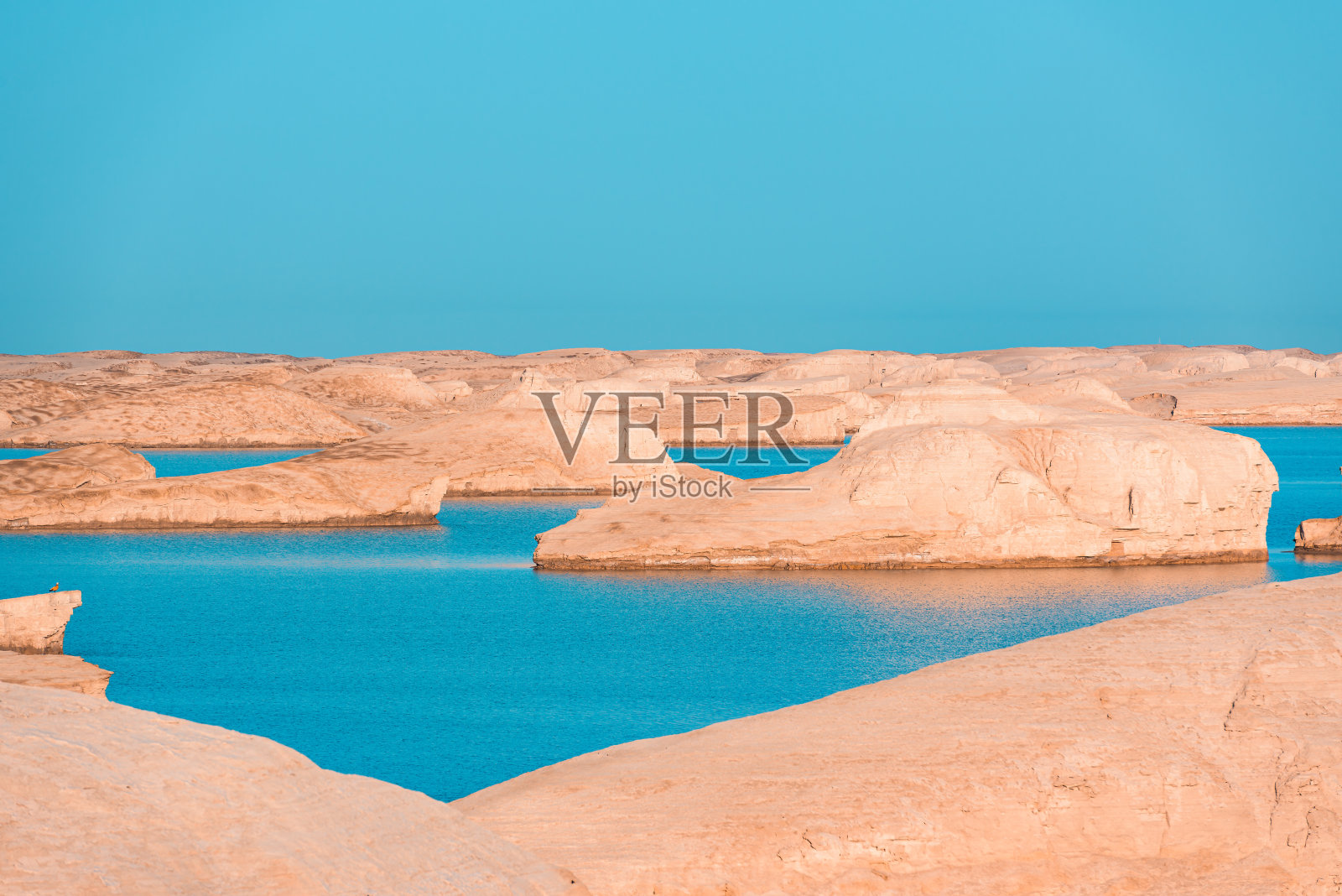 中国青海乌苏里水崖丹地质公园照片摄影图片