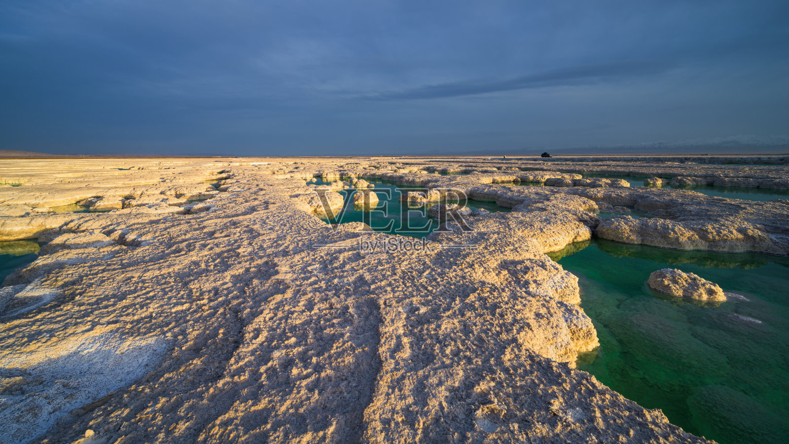 中国青海芒崖翡翠湖风景照片摄影图片