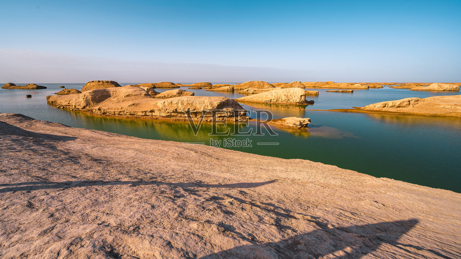 中国青海乌苏里水崖丹地质公园照片摄影图片