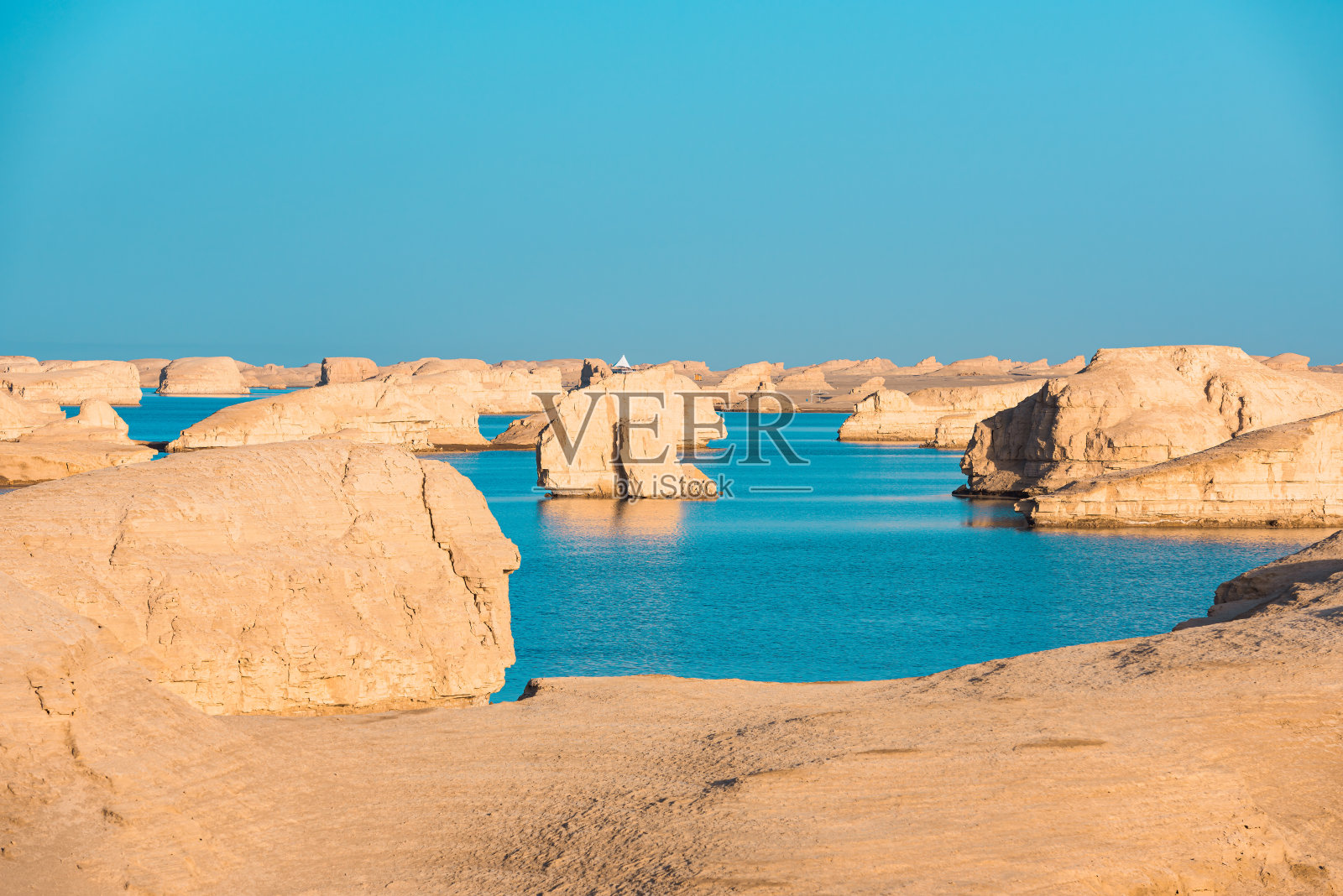 中国青海乌苏里水崖丹地质公园照片摄影图片