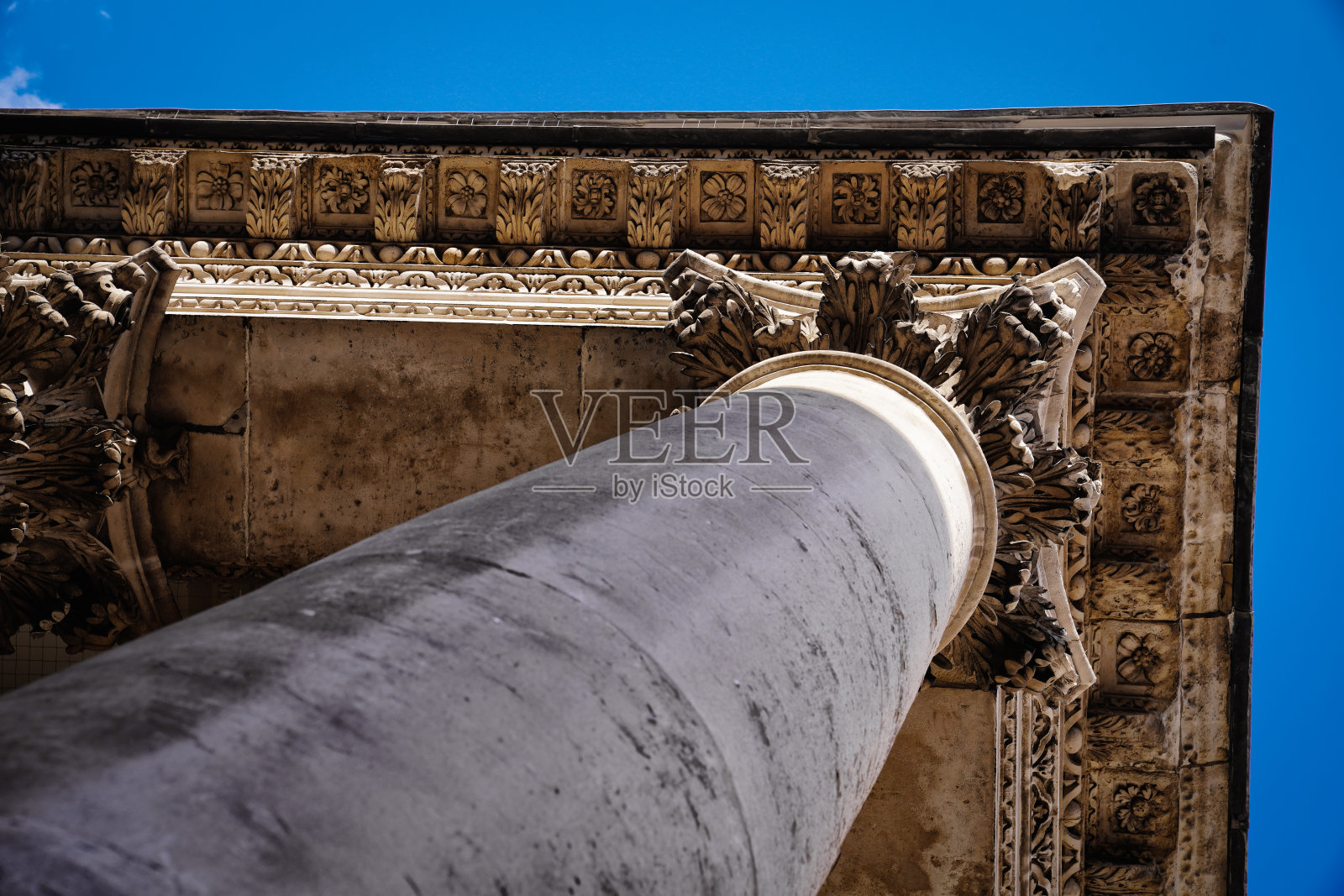 伦敦市中心汉诺威广场附近的圣乔治街，乔治风格建筑的门廊柱廊照片摄影图片