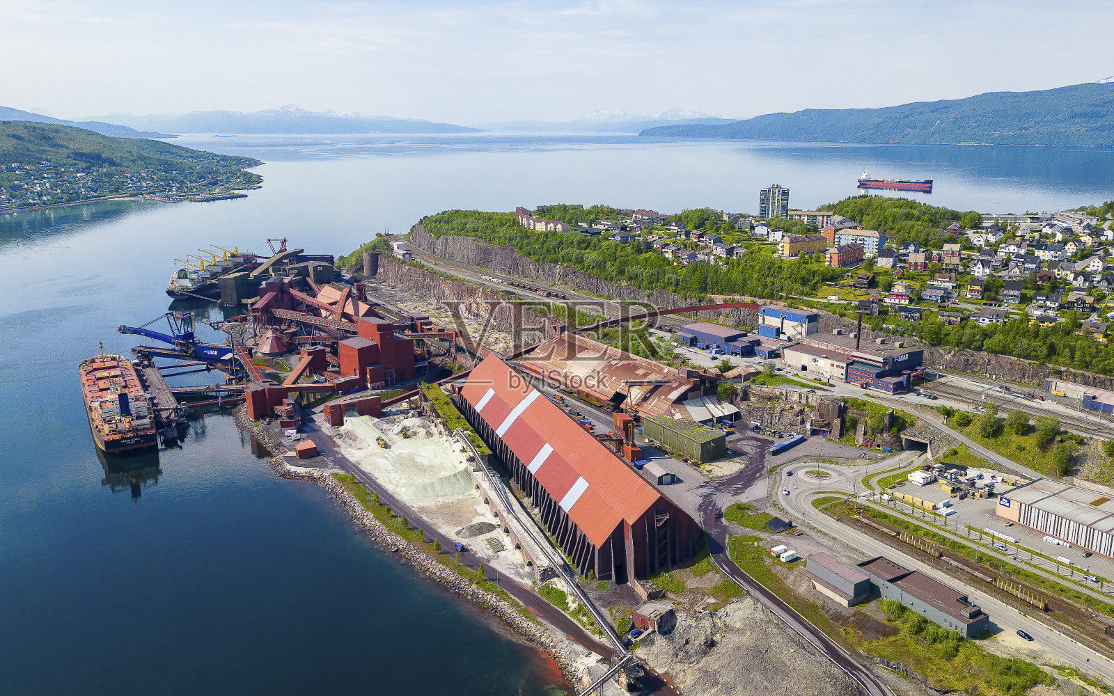 鸟瞰图挪威纳尔维克工业港与铁矿石公司LKAB照片摄影图片