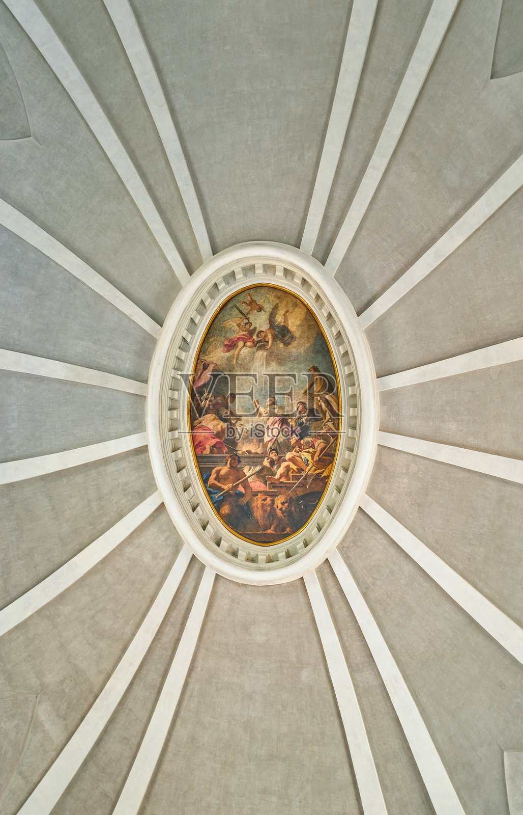 埃斯特，一个被中世纪城墙包围的古镇照片摄影图片