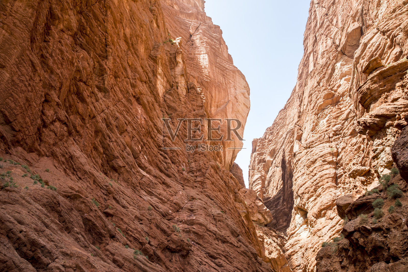 天山神秘大峡谷照片摄影图片