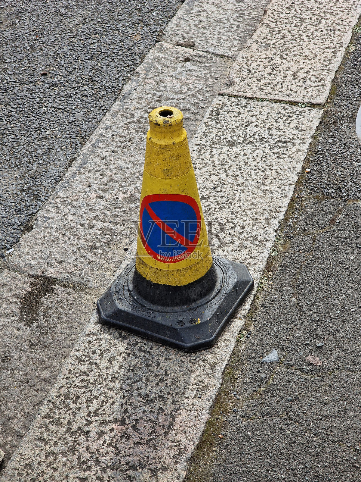 预留道路停车标志照片摄影图片