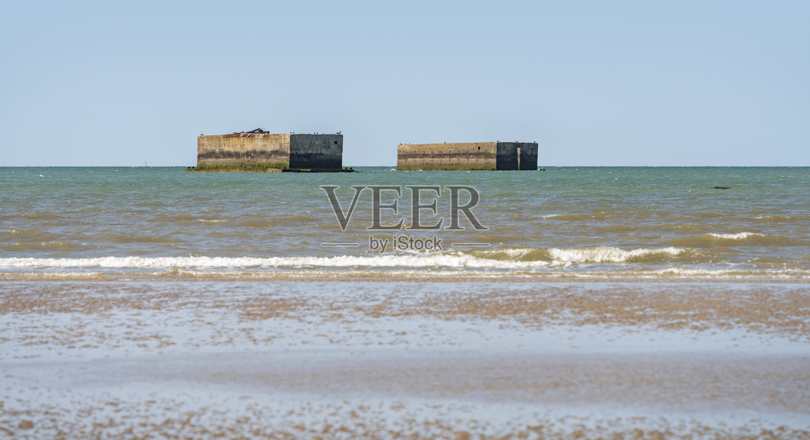 阿尔罗曼什-莱班附近的黄金海滩照片摄影图片