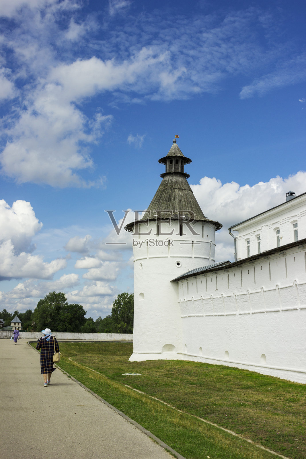 马卡里耶夫斯基修道院石头堡垒的角楼。下诺夫哥罗德地区。俄罗斯照片摄影图片