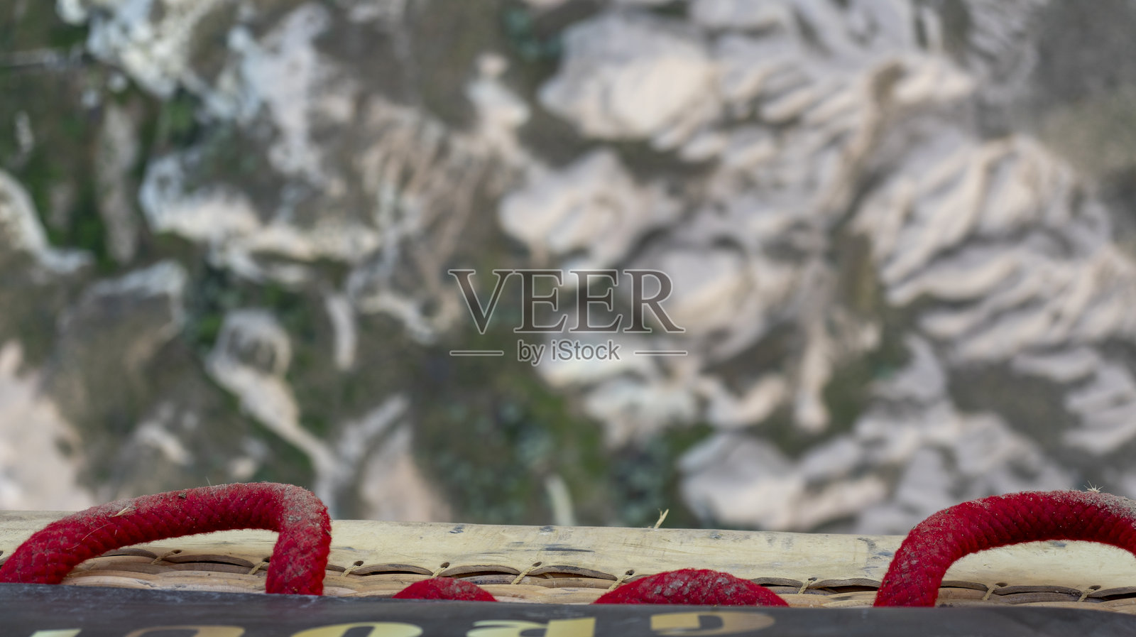 卡帕多西亚的地形，是由风化和侵蚀造成的照片摄影图片