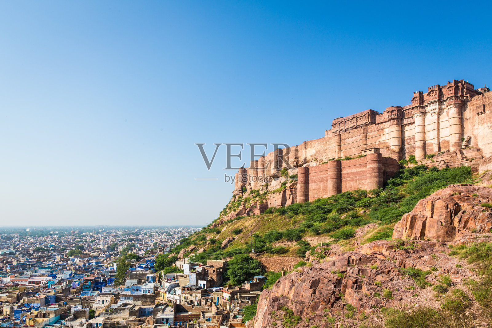 城堡与蓝天相映照片摄影图片