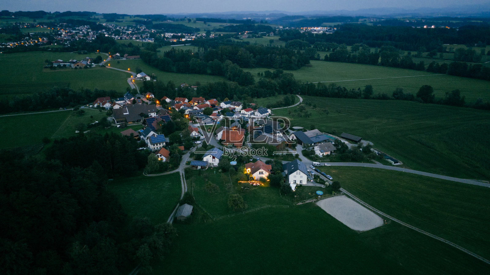 德国南部康斯坦茨湖附近的一个村庄的俯视图照片摄影图片