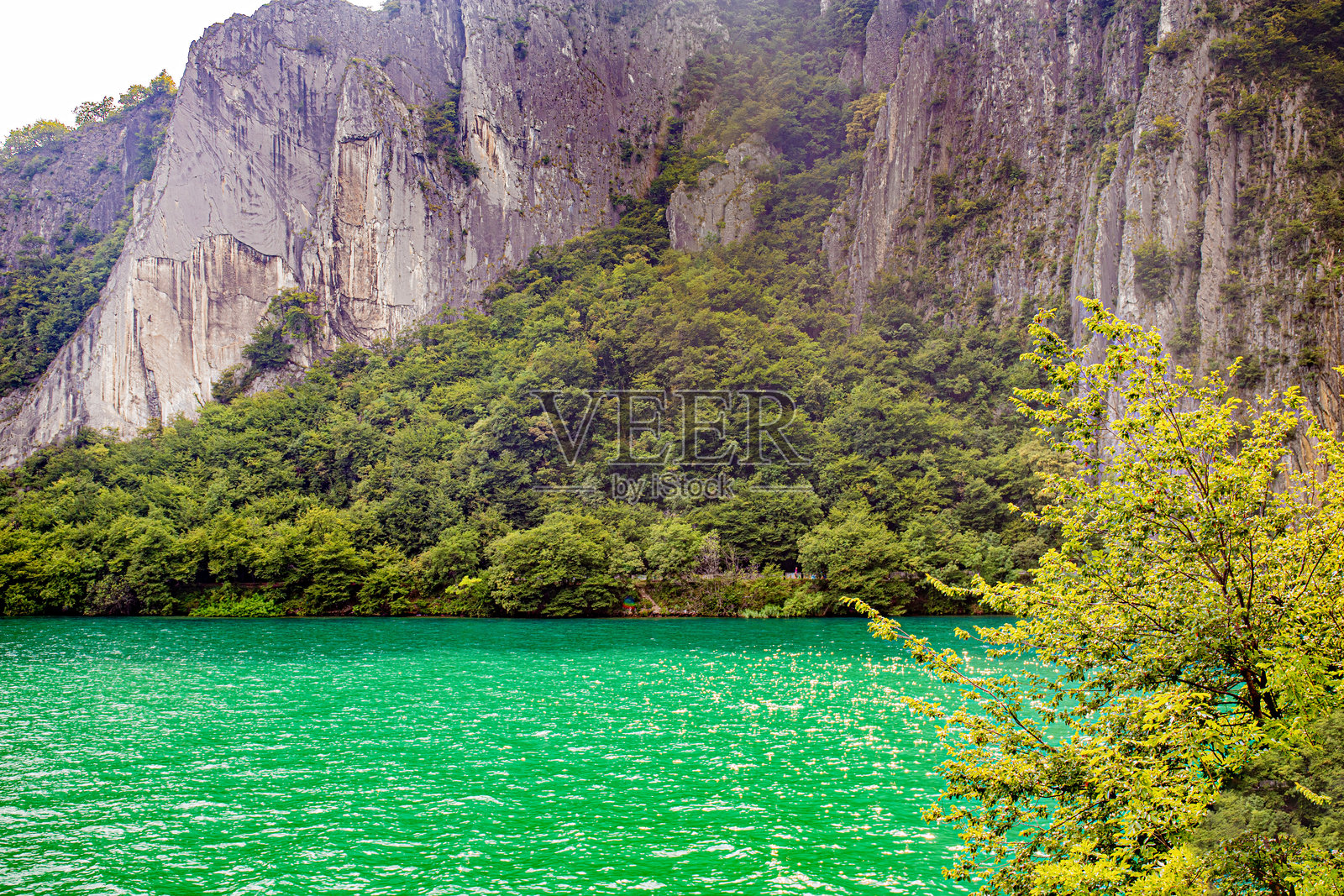 意大利北部伦巴第的伊塞奥湖和塞比诺自然公园照片摄影图片