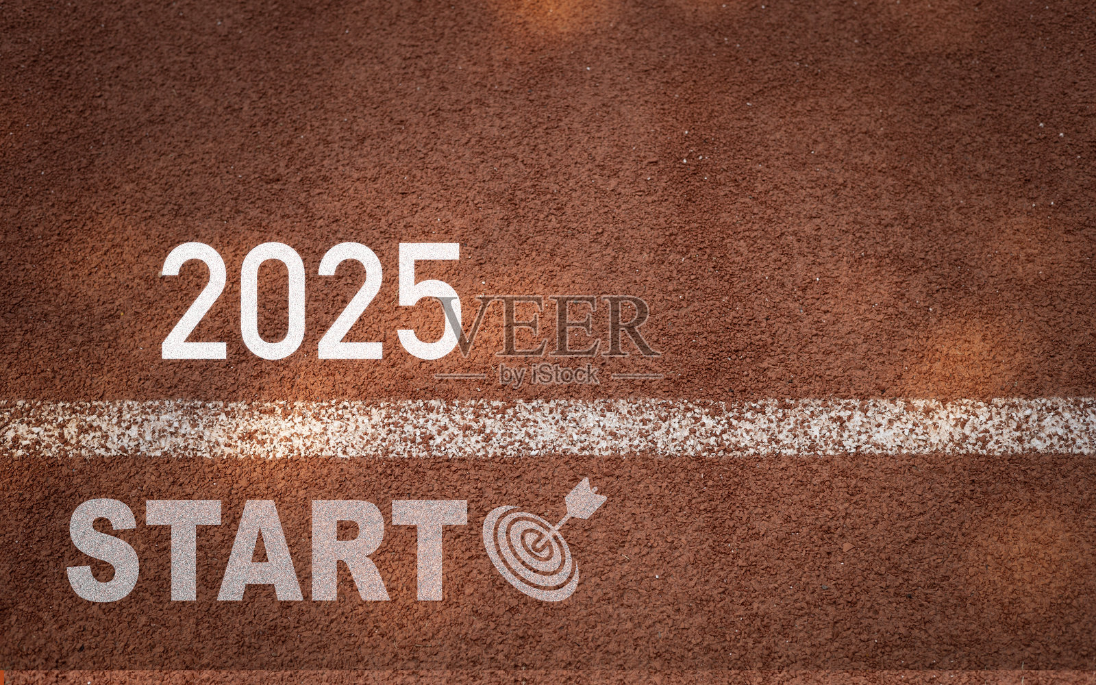 2025年新年快乐象征着开始新的一年，准备面对成功的目标，为新的一年做好准备，向前迈进。照片摄影图片