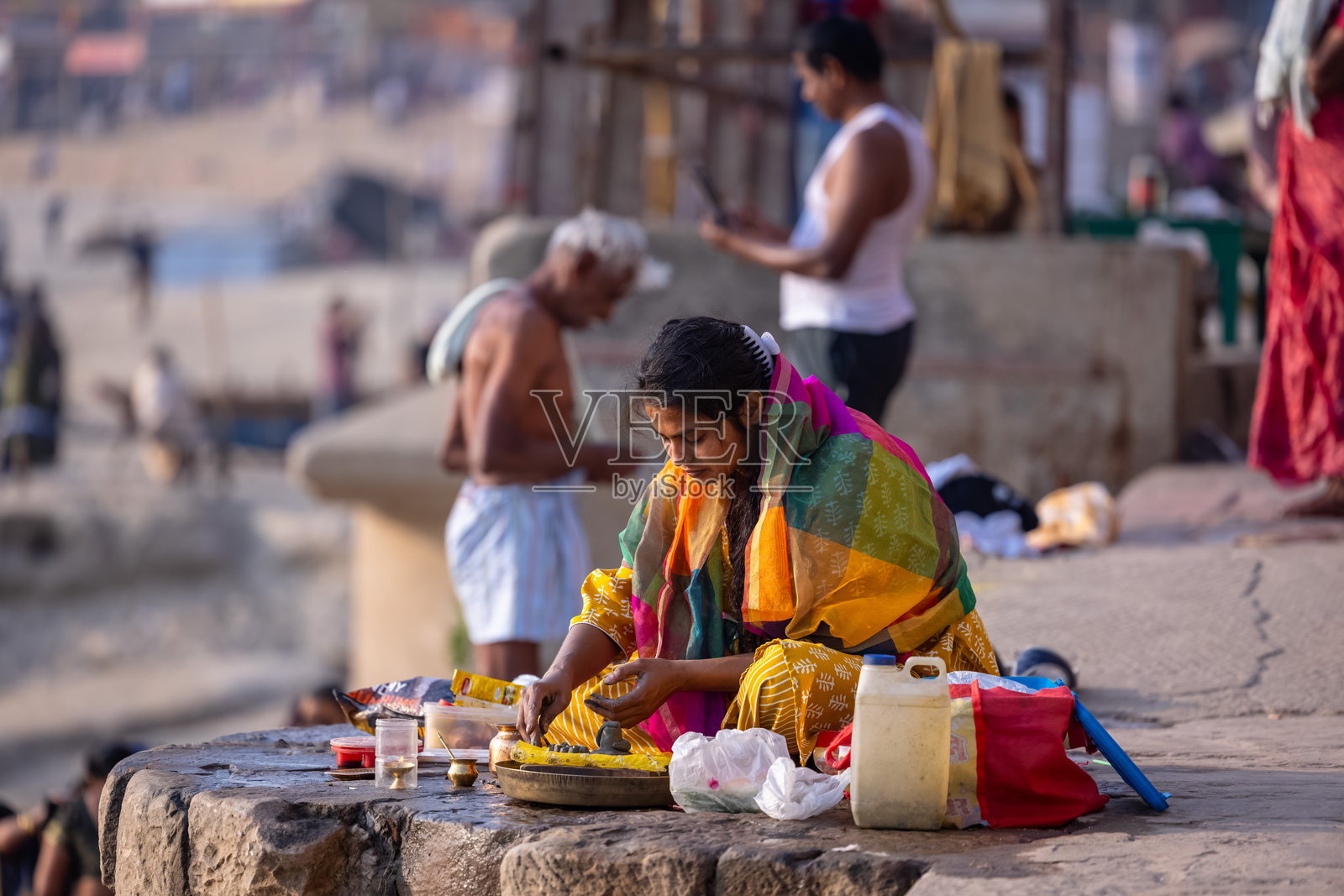 瓦拉纳西的妇女照片摄影图片