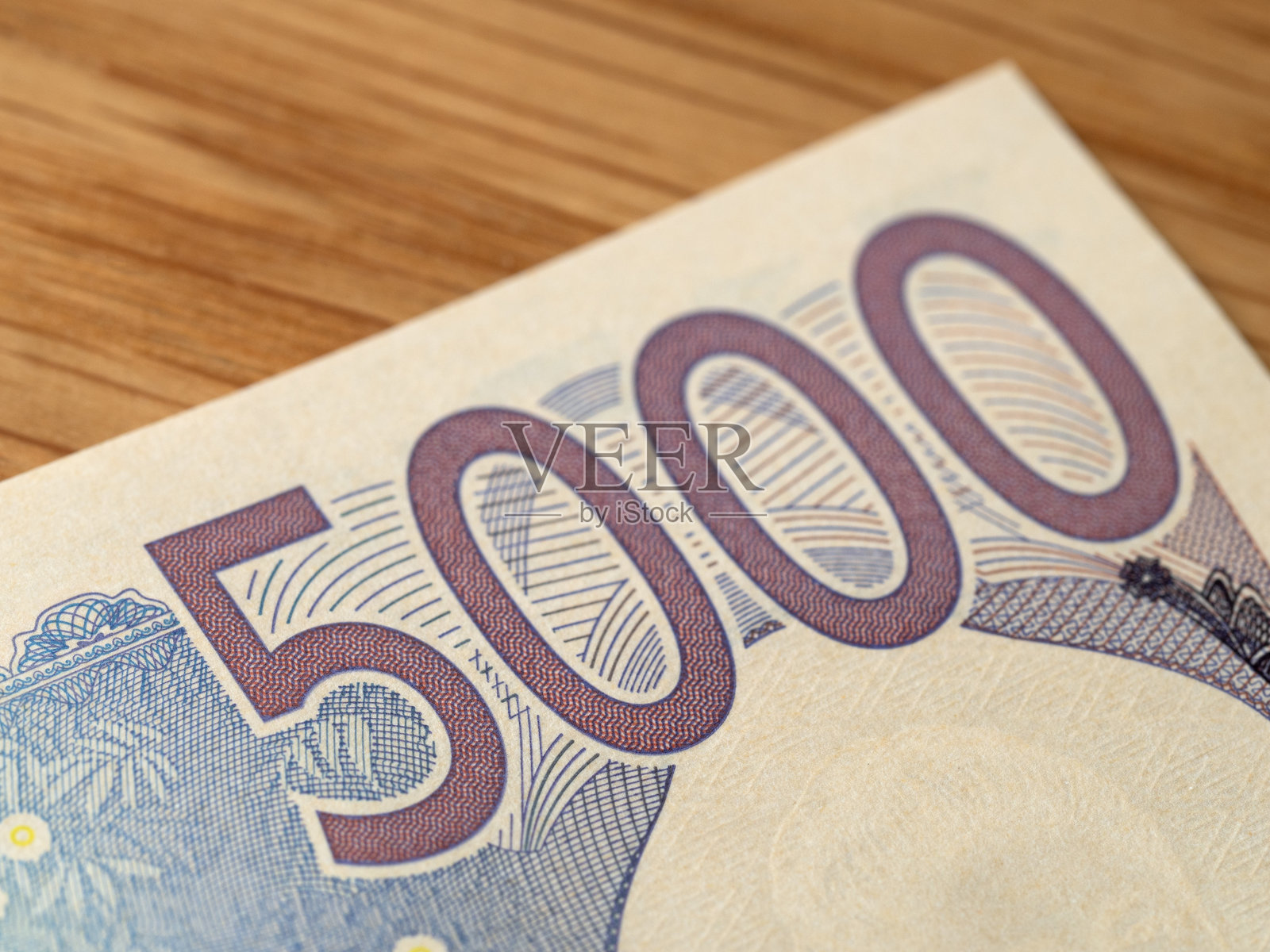 日本新版5000日元纸币。照片摄影图片