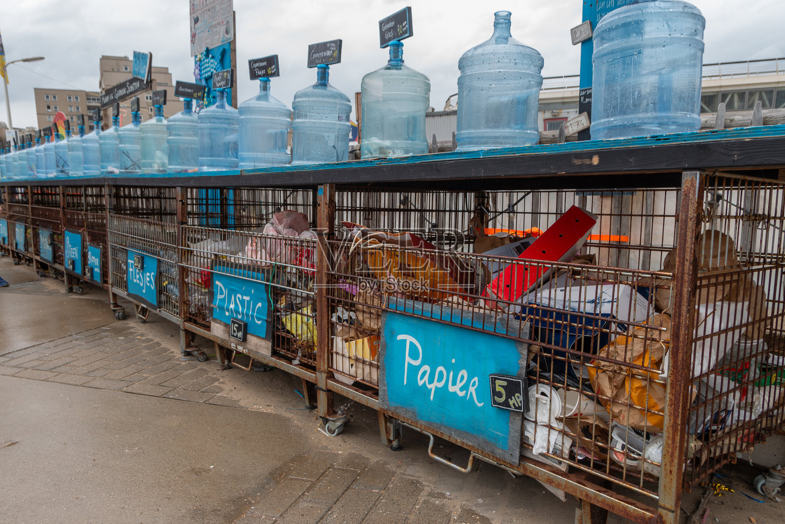 回收站收集点照片摄影图片