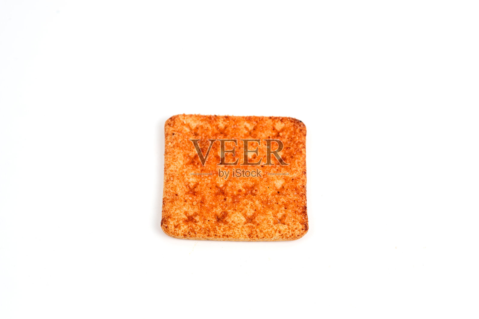 一堆牛肉松味的饼干。孤立在白色背景上。照片摄影图片