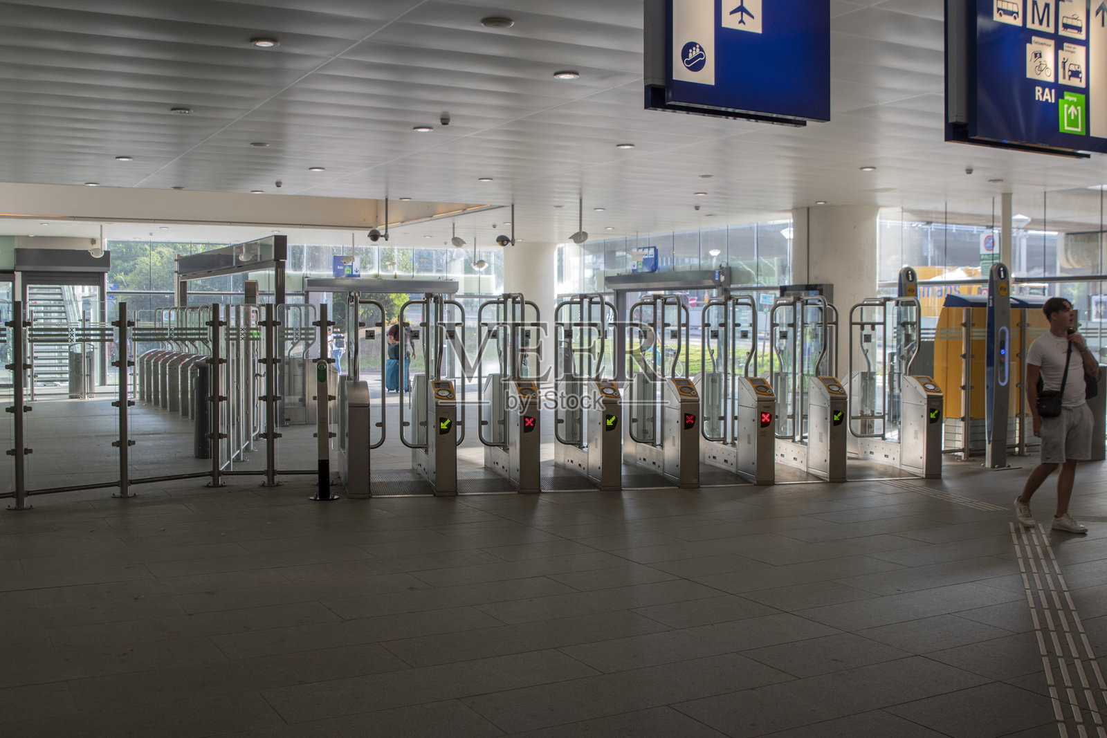 火车和地铁站照片摄影图片