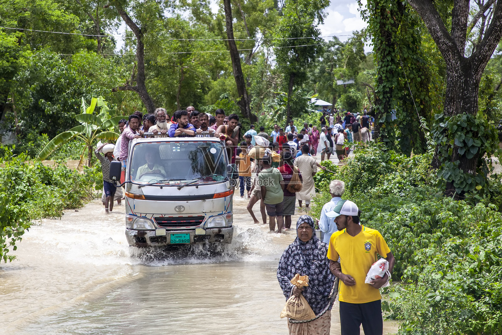 孟加拉国芬尼，季风雨引发洪水照片摄影图片