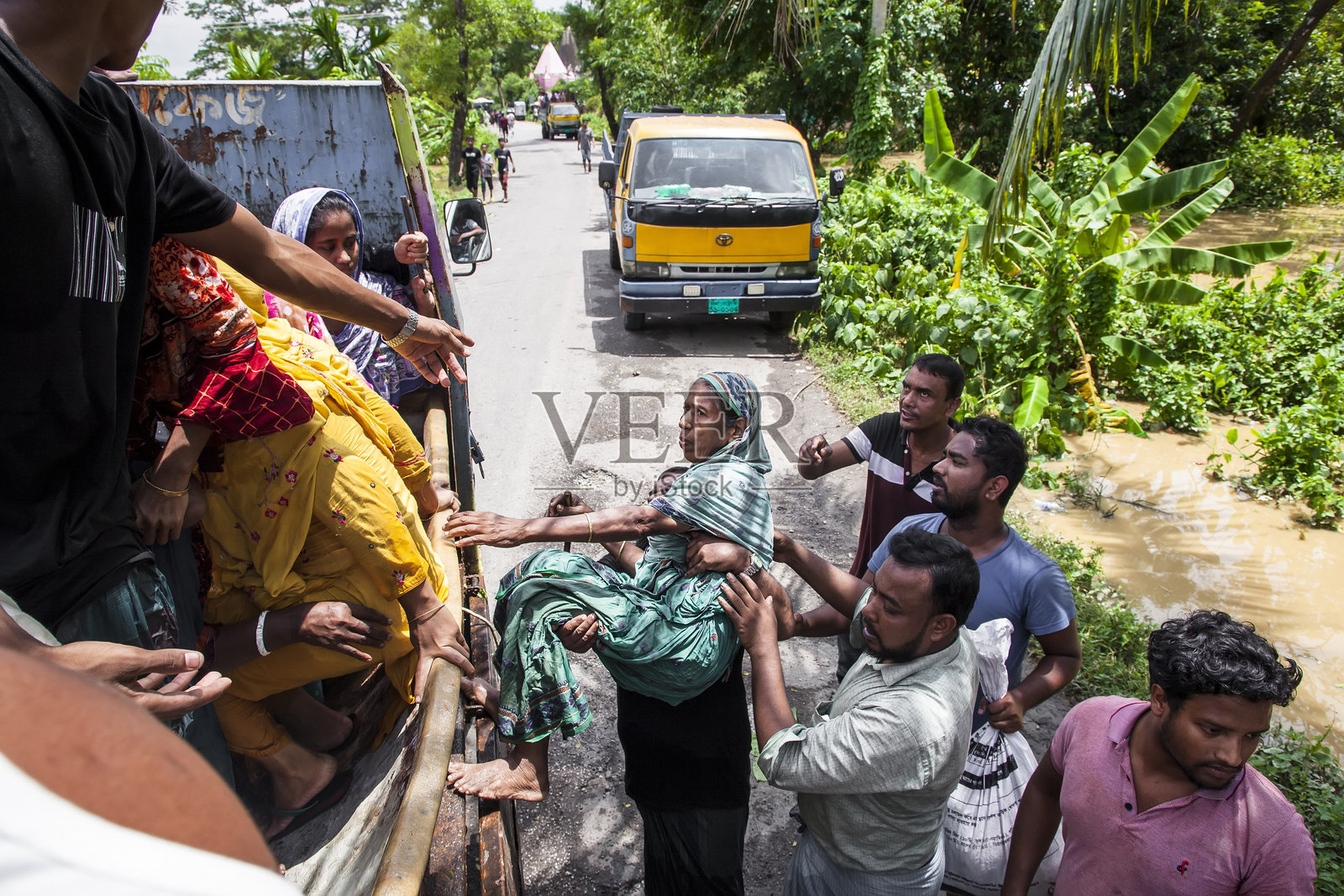 孟加拉国芬尼，季风雨引发洪水照片摄影图片
