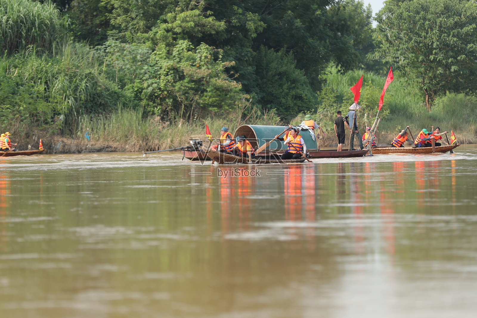 传统赛艇节照片摄影图片
