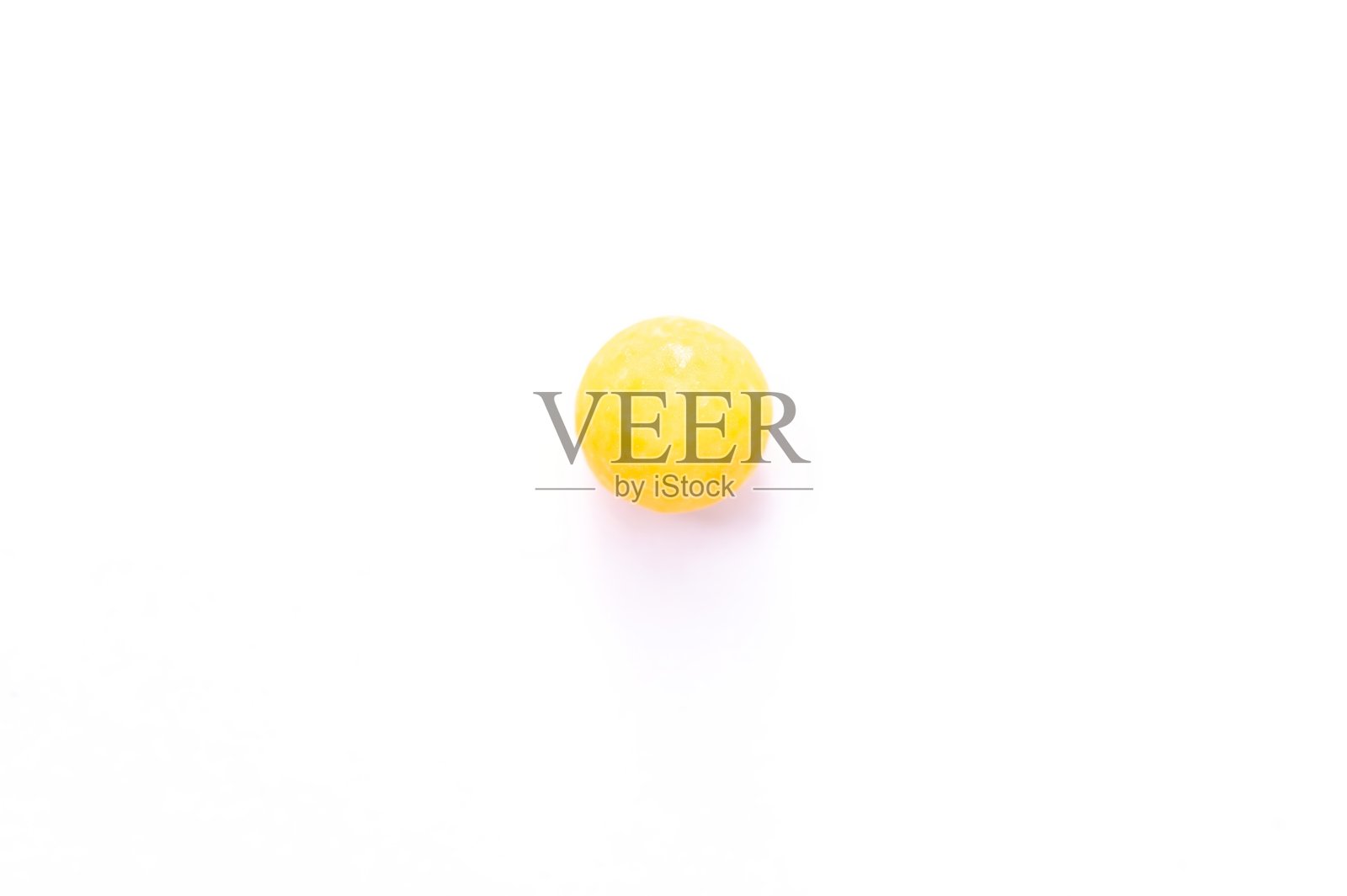 一个彩色的小可口的泡泡糖孤立在白色照片摄影图片