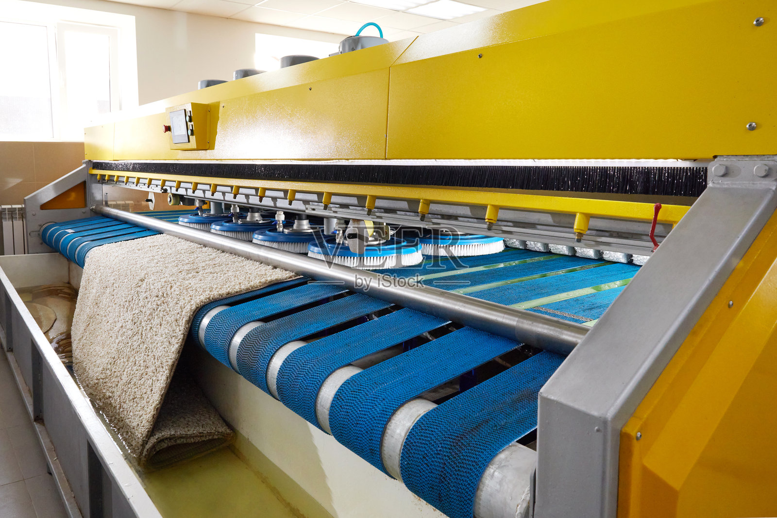 用于地毯洗涤、干洗的自动机器设备照片摄影图片