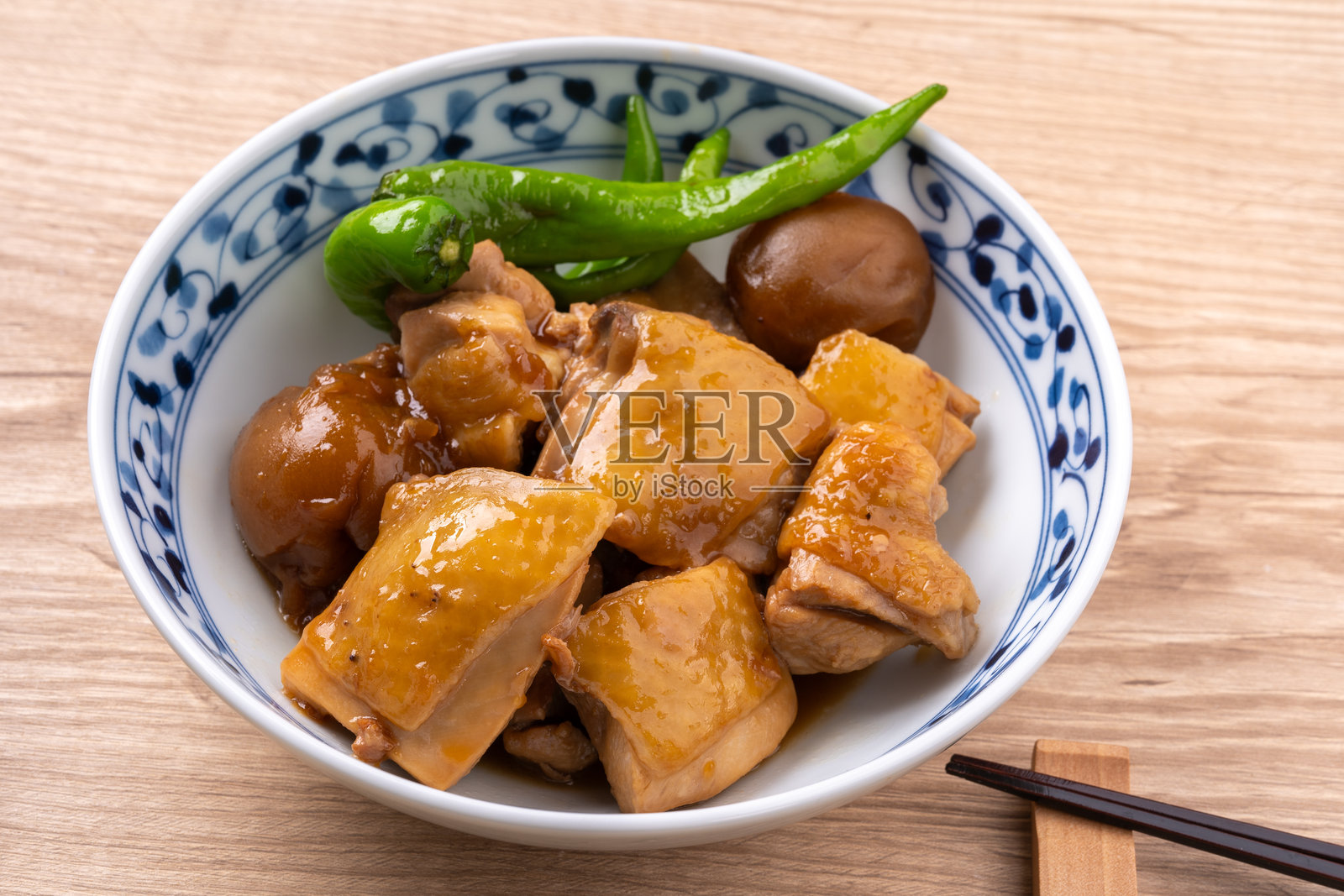 梅酒炖鸡腿照片摄影图片