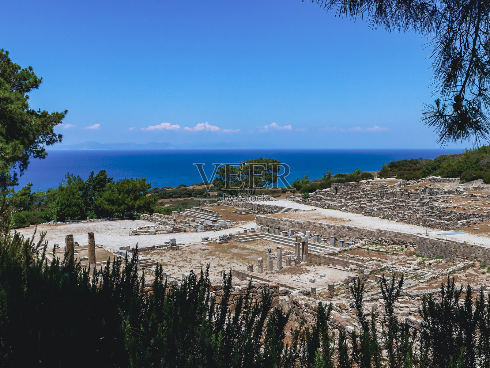 希腊卡米洛斯古城废墟的美丽景色。照片摄影图片