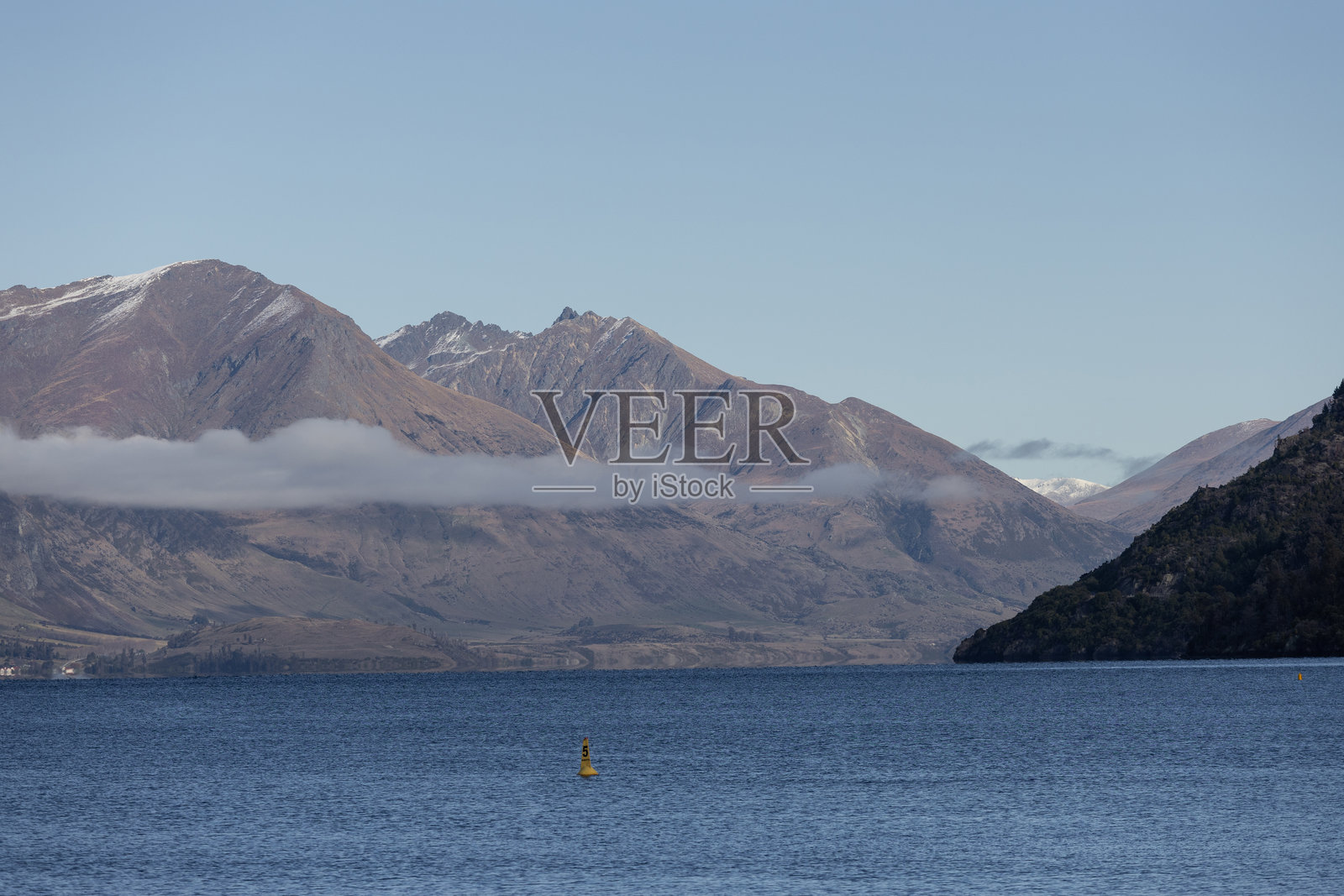 湖景和山景照片摄影图片