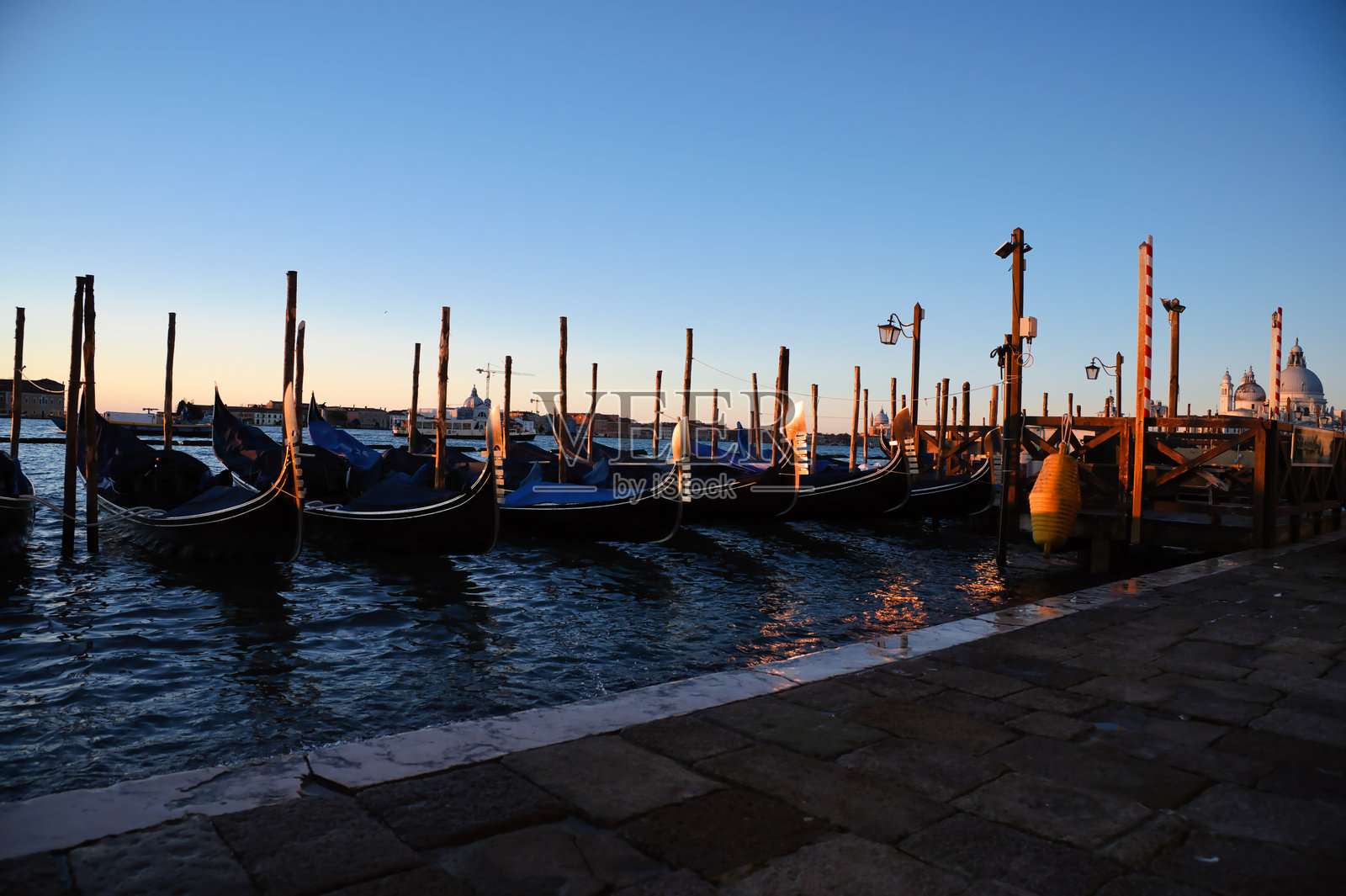 冈德拉斯在威尼斯的早晨照片摄影图片