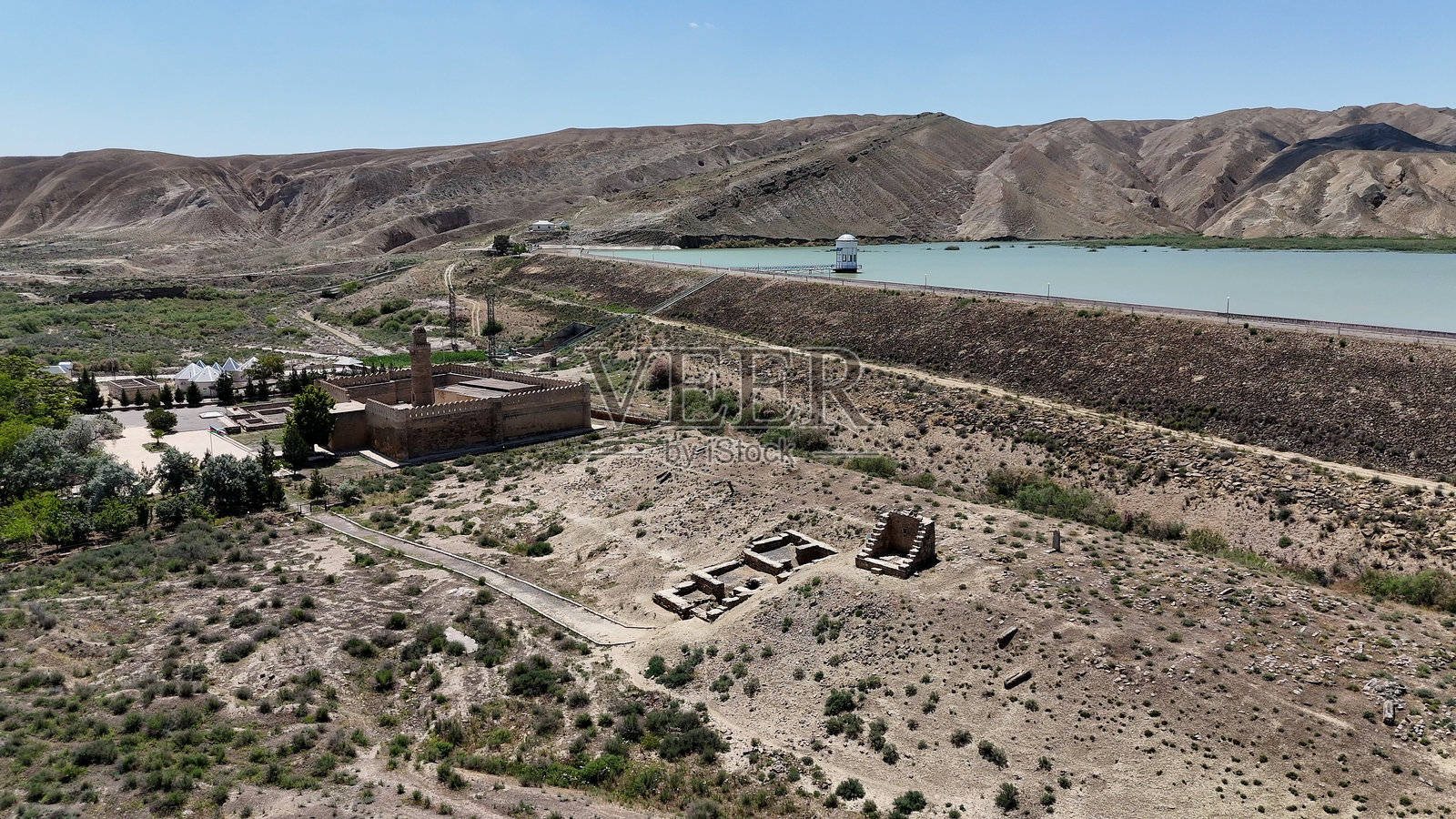 航拍皮尔侯赛因汗加和陵墓照片摄影图片