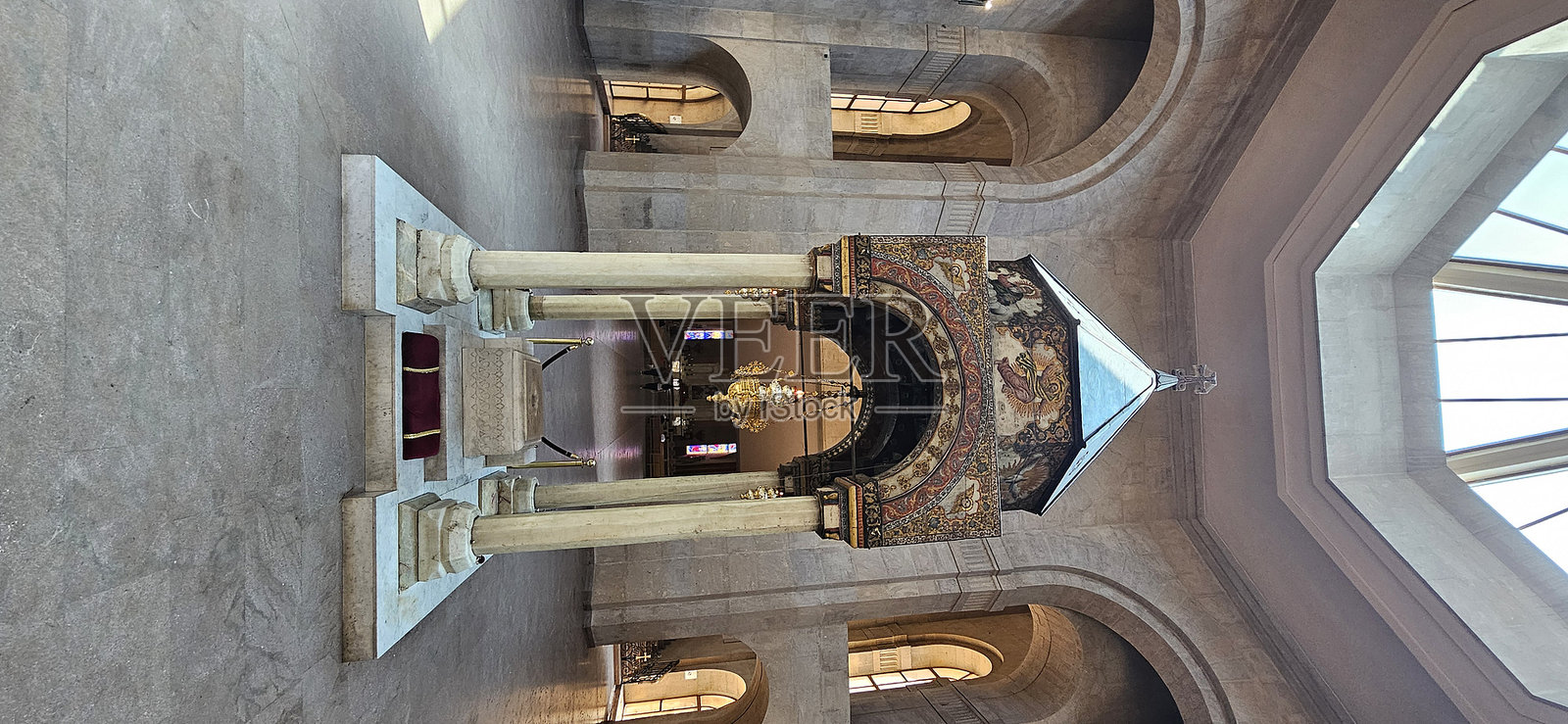 亚美尼亚埃里温市中心的圣格列高利大教堂内部照片摄影图片