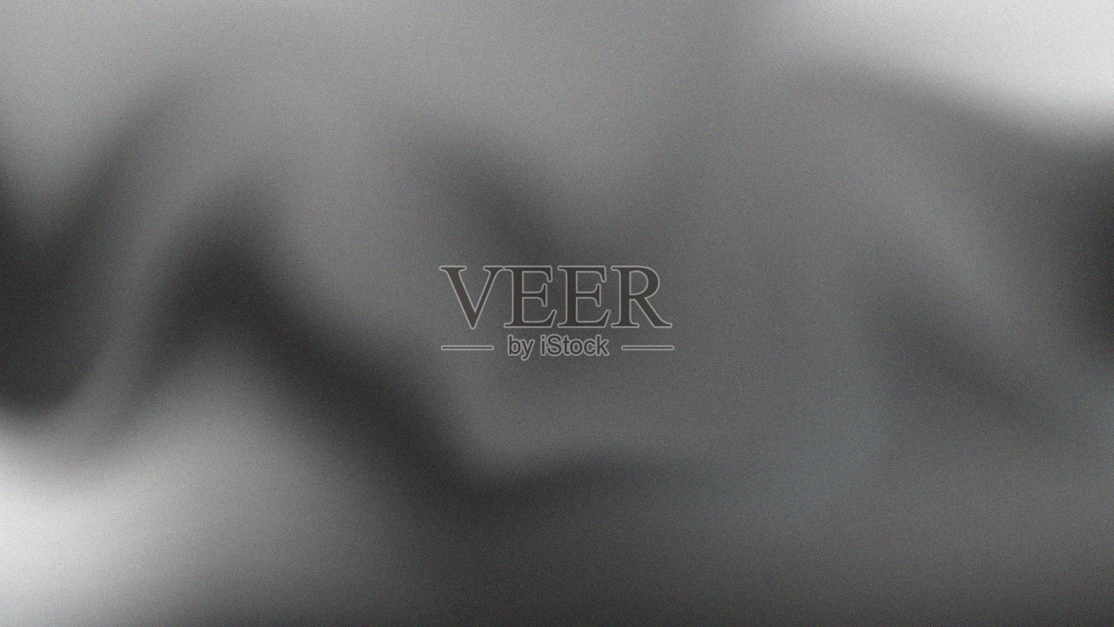 黑色，灰色和白色平滑梯度与纹理纹理背景。深色壁纸与噪音纹理插画图片素材