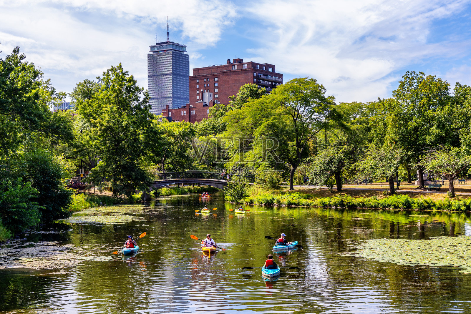 皮划艇-斯托罗泻湖-查尔斯河滨海广场-后湾-波士顿马萨诸塞州照片摄影图片