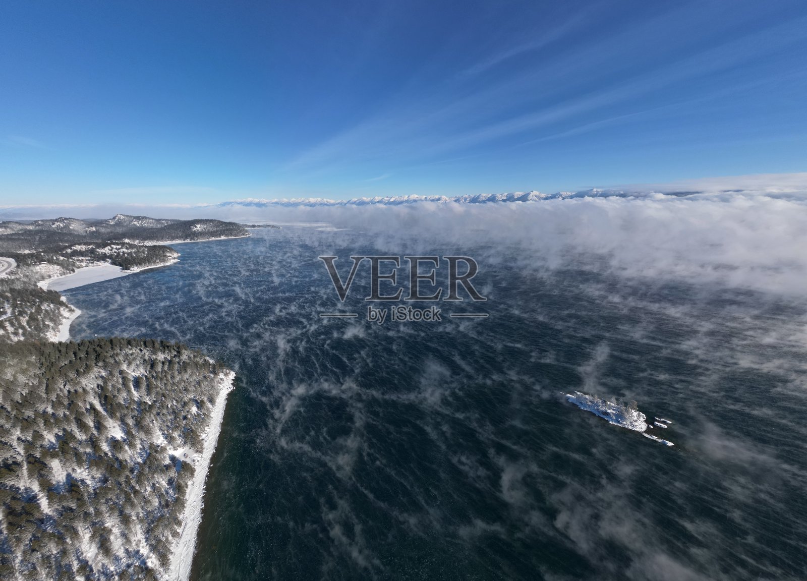 冬天，蒙大拿州的平头湖照片摄影图片