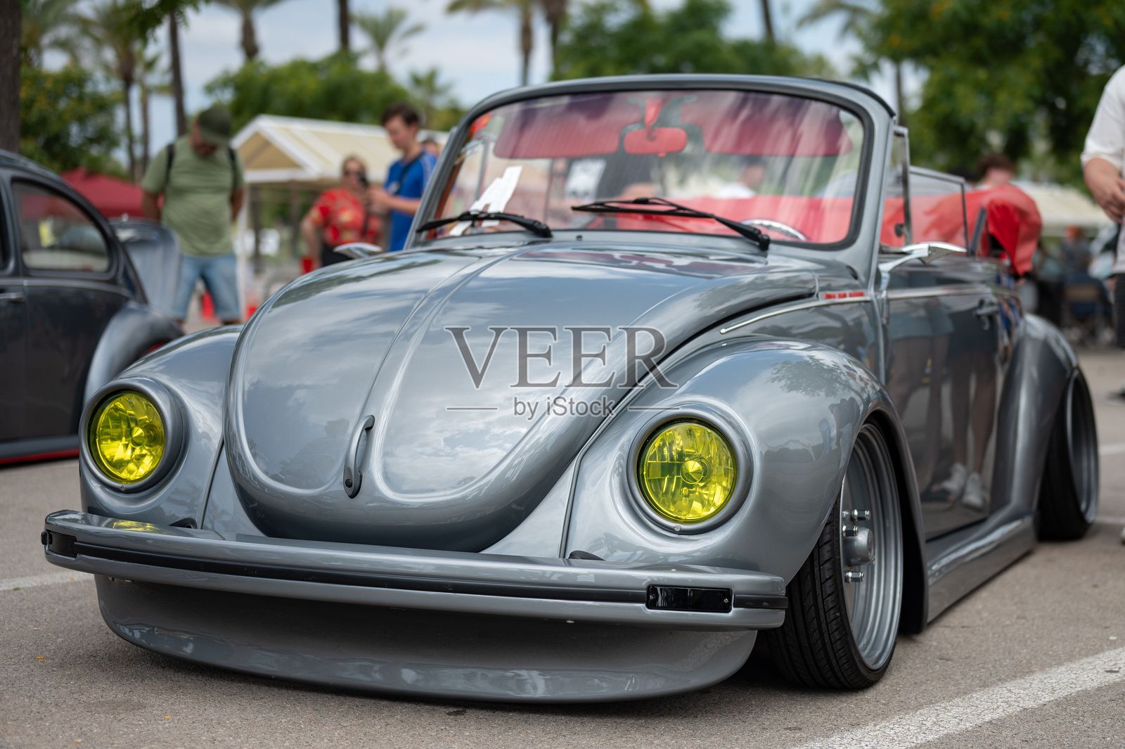 一辆老式大众1型敞篷车的精致修复。照片摄影图片