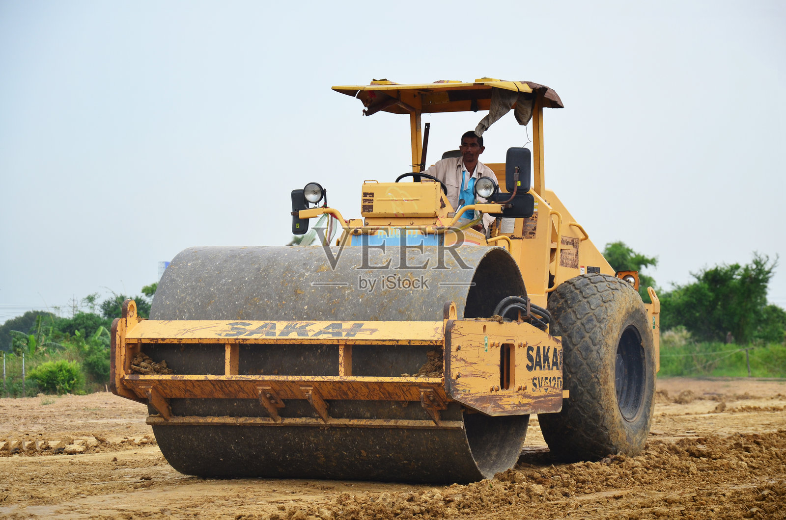 施工现场压路机、压路机或振动压路机照片摄影图片