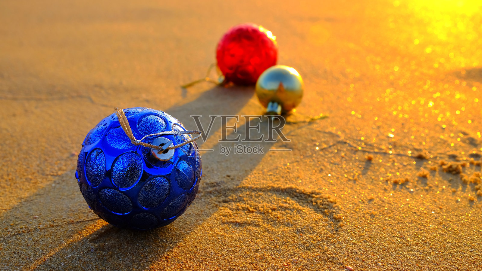 沙滩上的小玩意照片摄影图片