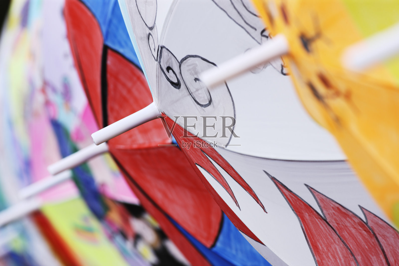 儿童雨伞艺术筹款活动重建海地照片摄影图片