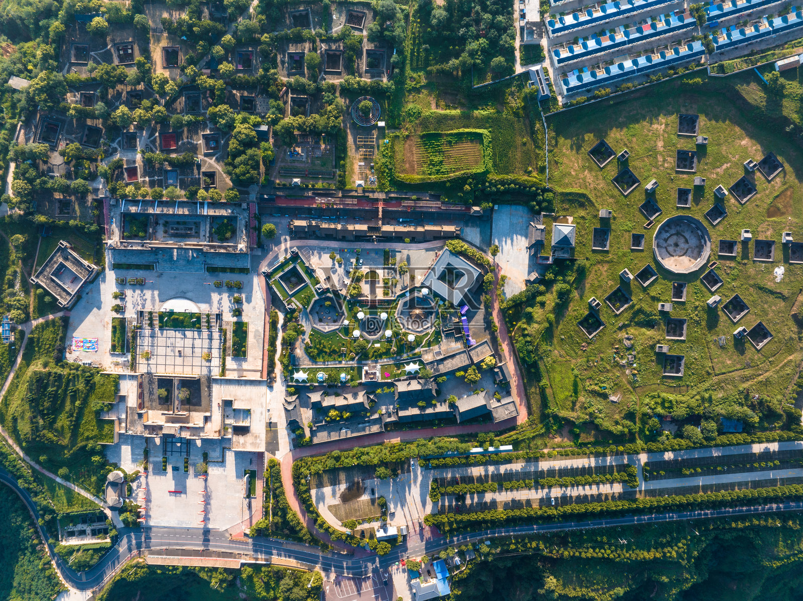 河南三门峡陕州地坑院照片摄影图片