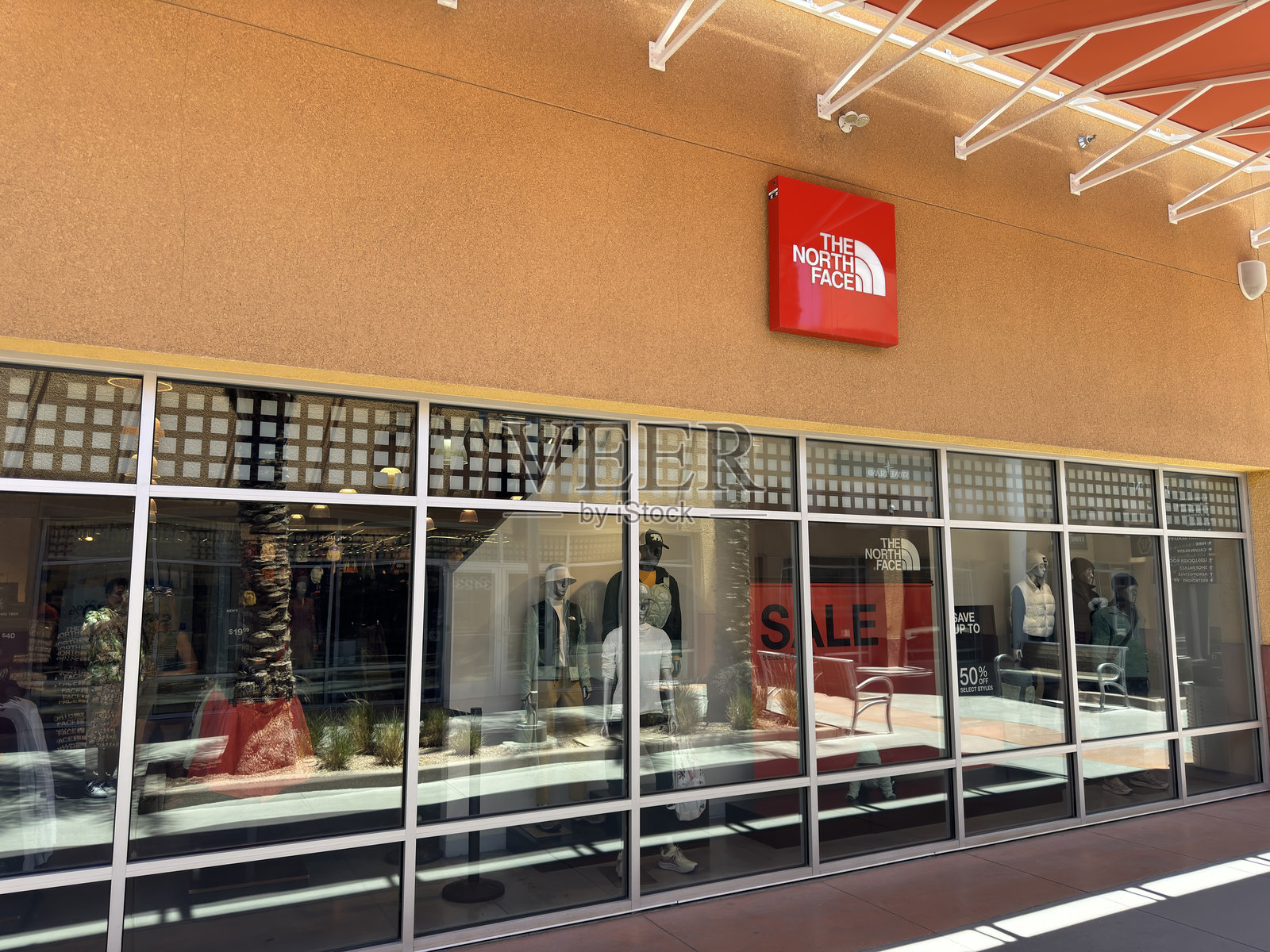 North Face零售商店的外观照片摄影图片